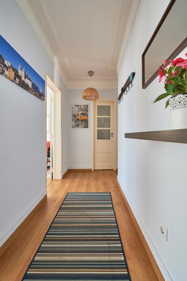 Aesthetic Riverview Apartment In Historical リスボン エクステリア 写真